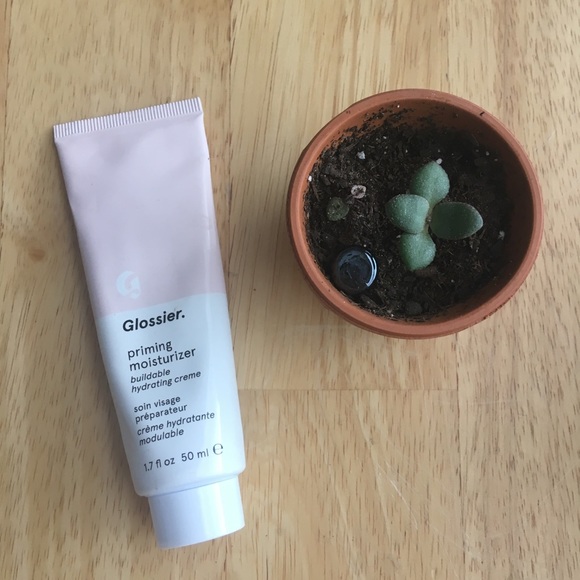 Glossier Priming Moisturizer - Picture 4 of 8